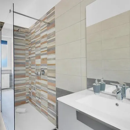 Apartment Metro M2 Famagosta-appartamento X5-self Check-in