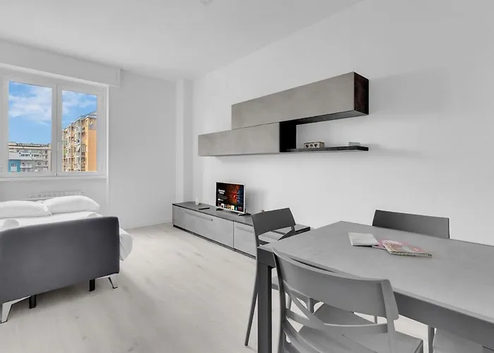 Metro M2 Famagosta-appartamento X5-self Check-in * Milan